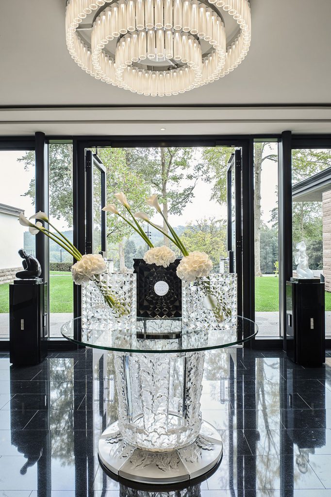 decorative glass, Glass and crystal in the home – its use as decorative and architectural features at Villa Rene Lalique