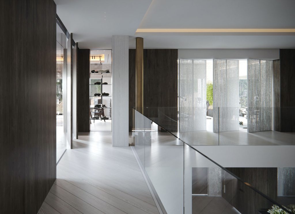 , Modern Minimalist Residential Design Creates Calm Atmosphere