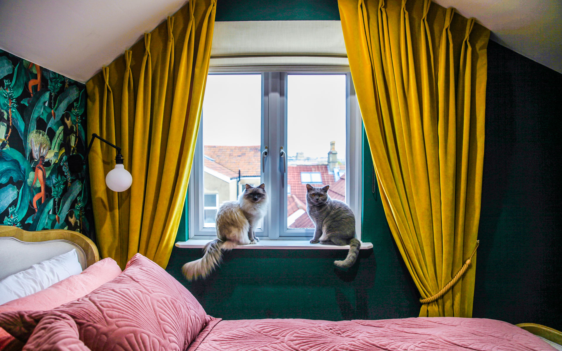 Hannah-Redden-Interiors,-Bristol---Master-Attic-Bedrom