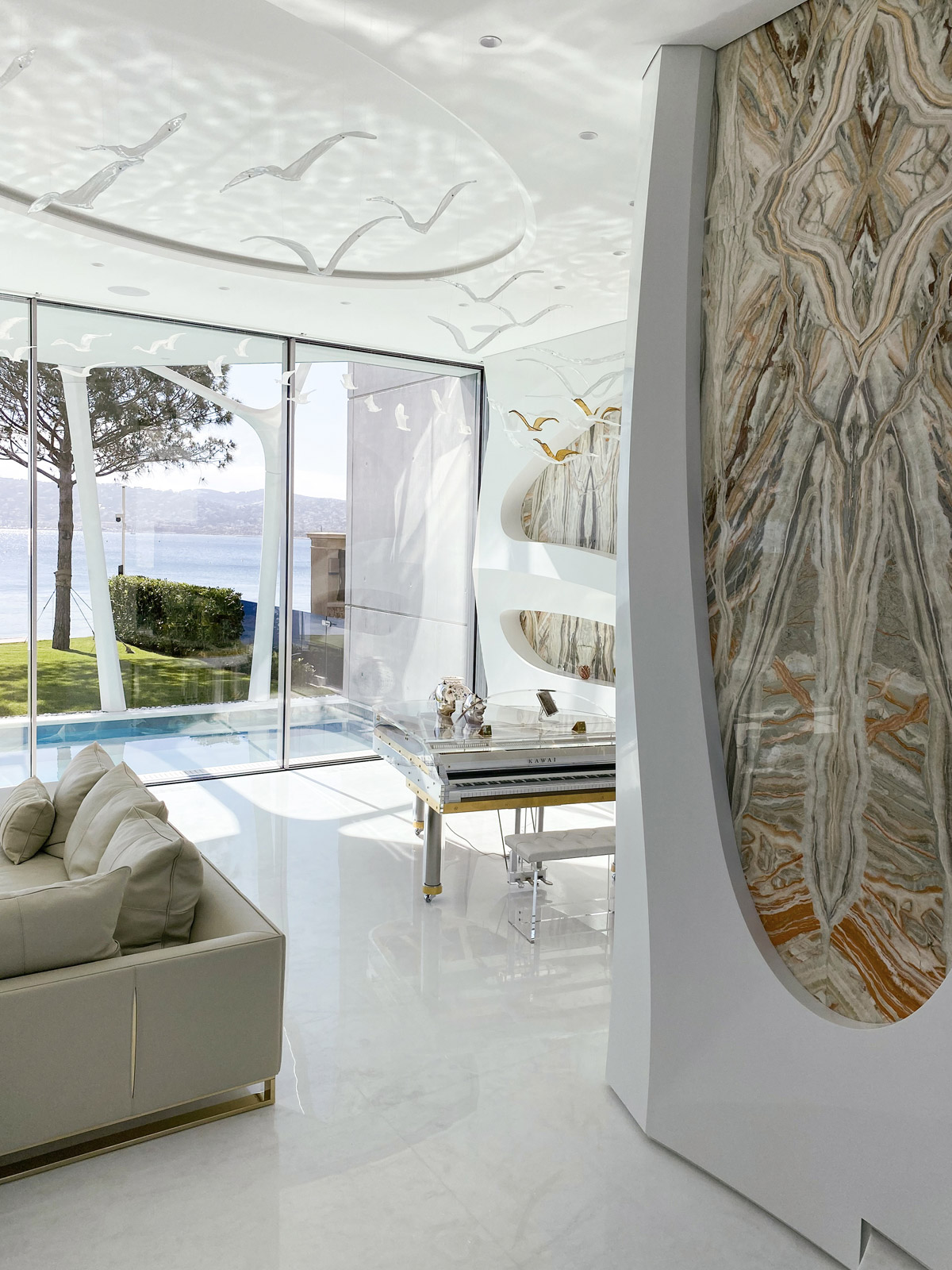 luxurious villa's interior, French Riviera Inspired Villa Blurs Boundaries Between Indoors and Outdoors