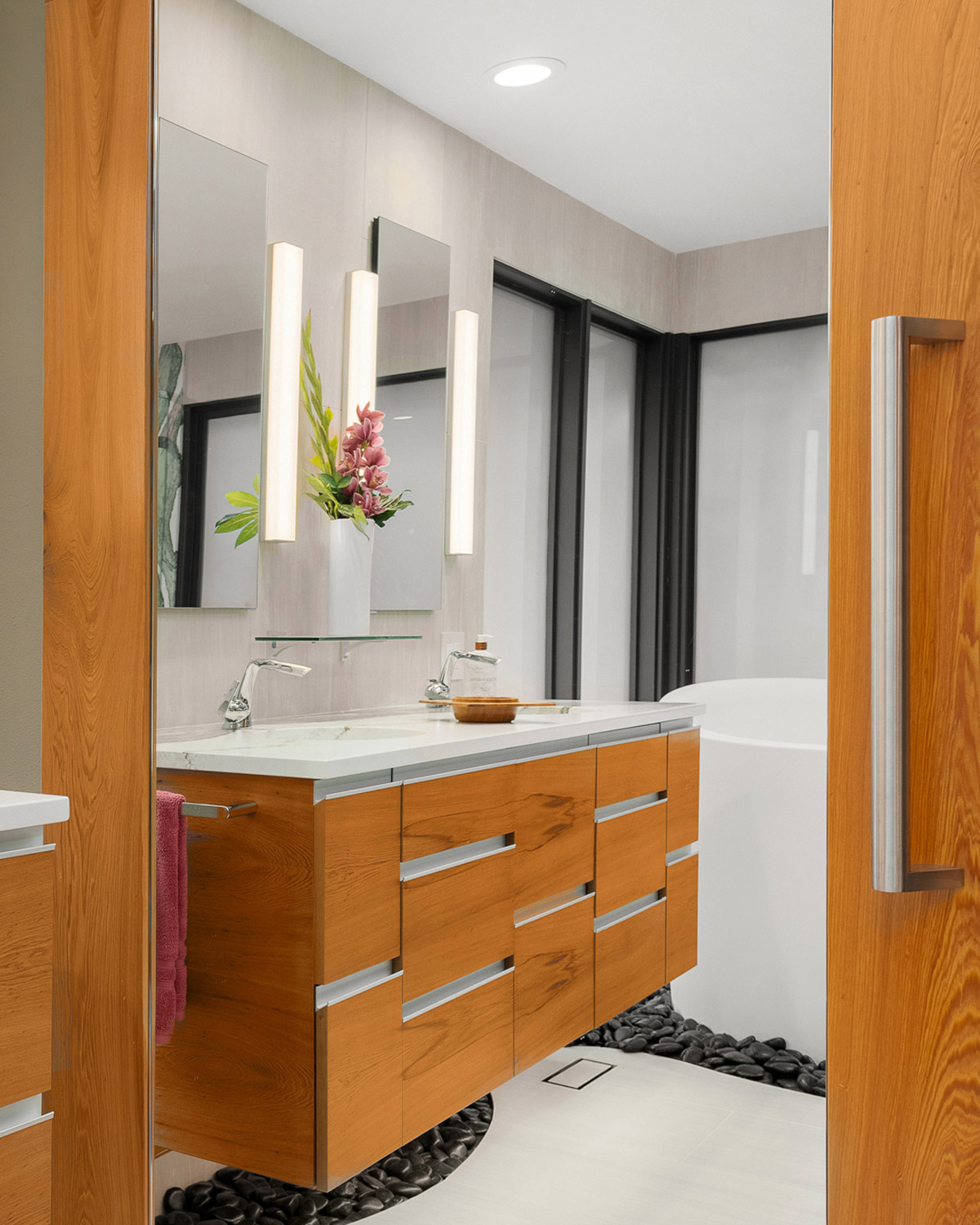luxurious bathroom design, Light and Warm Design Creates a Luxurious Bath Oasis