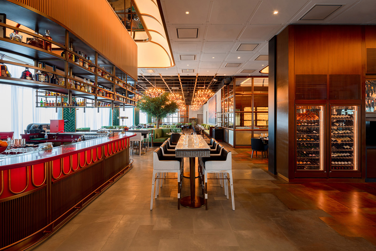 A Contemporary Steakhouse Tantalizes All the Senses