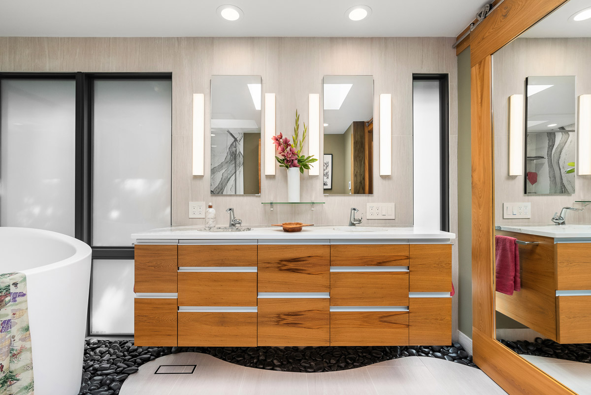 Light and Warm Design Creates a Luxurious Bath Oasis