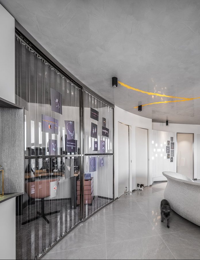 residential design arcs, A Creative Apartment Designed for Both the Owner and Their Pets