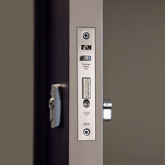 automatic door lock, Automatic Door Lock Combines Security, Convenience and Good Design