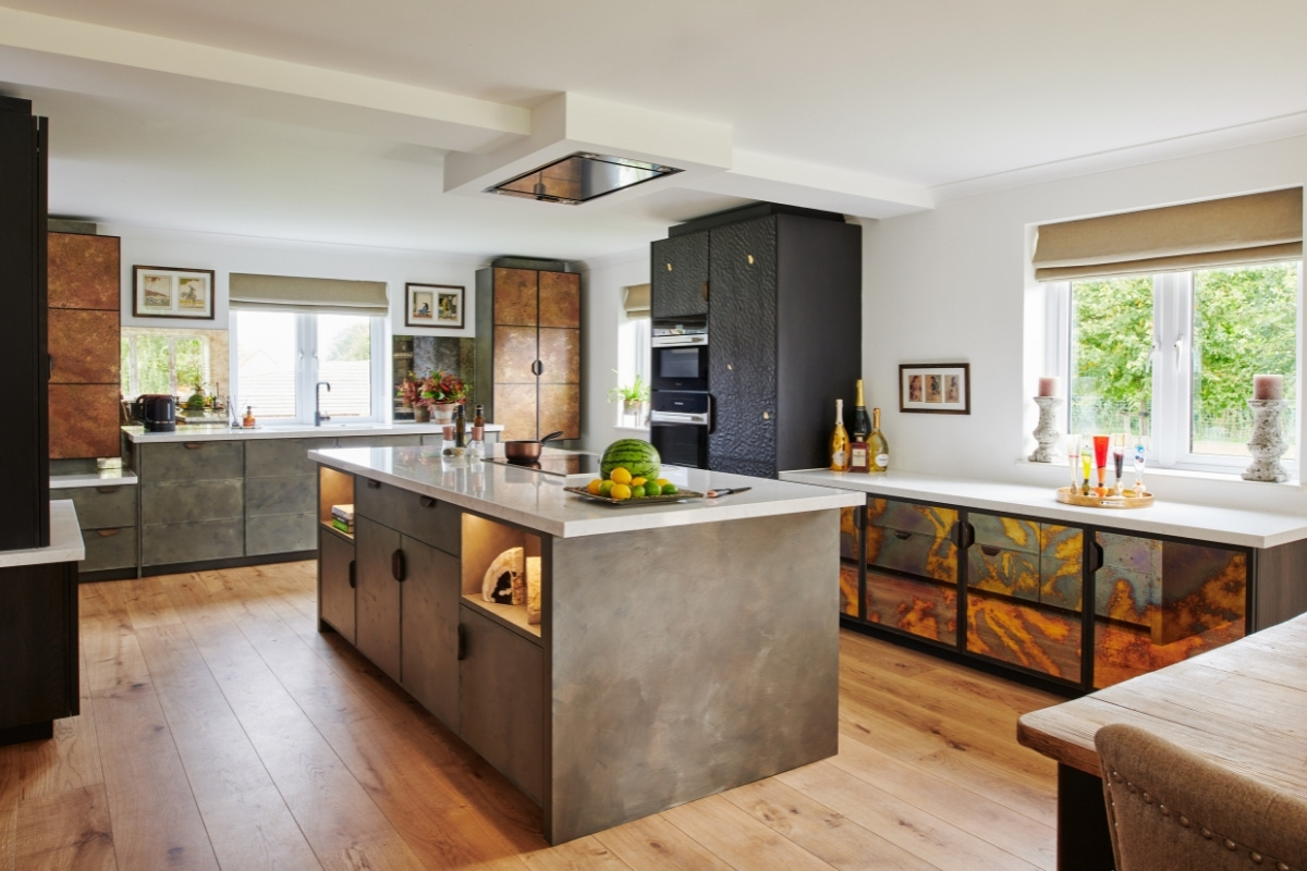 A Dated Room Redesigned Into a Sociable Space for Serious Cooking