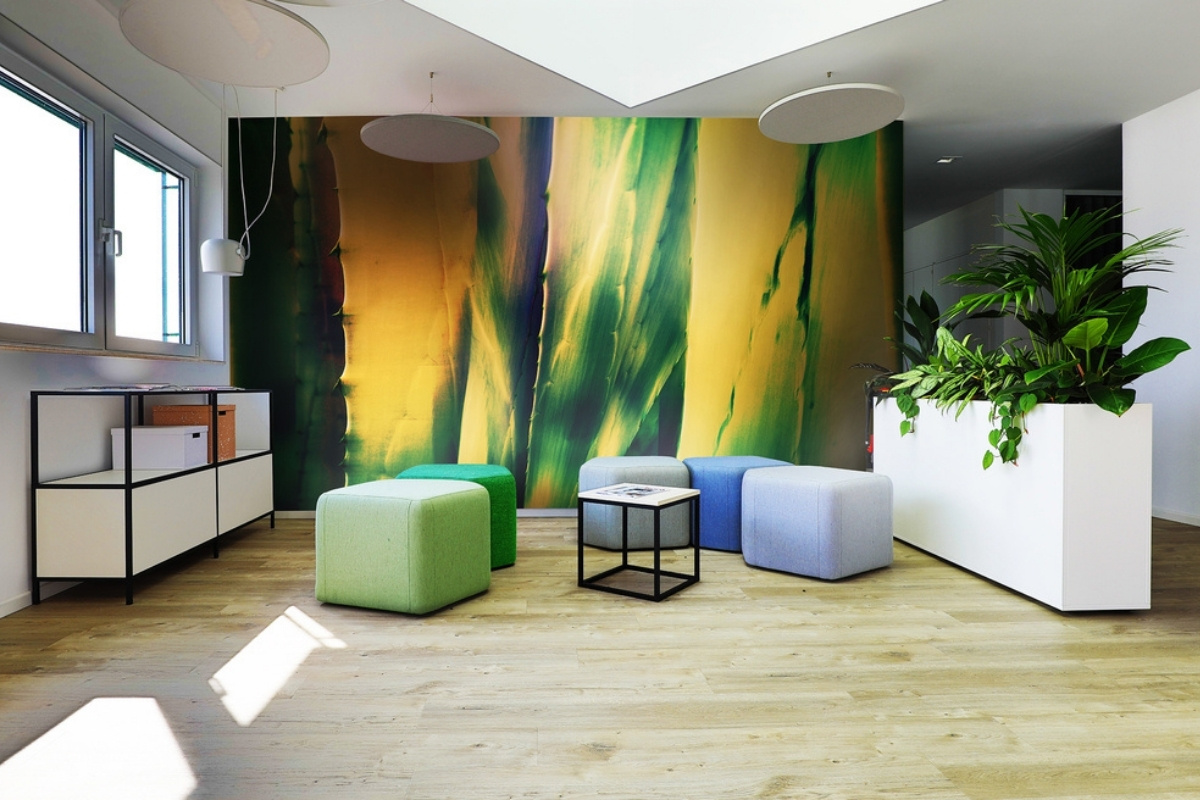 bright wallcoverings, Colourful Wallcoverings Inspired by Japanese Culture and Designs