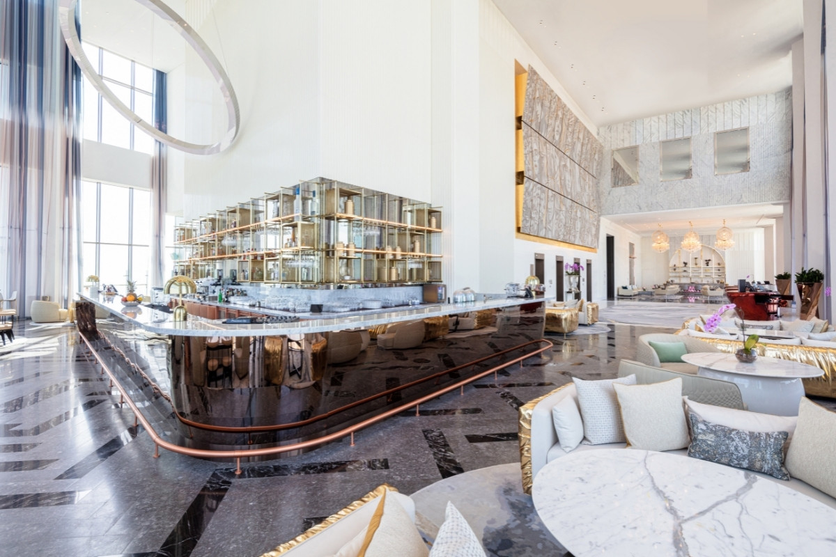 luxurious lobby, Hotel Lobby Infused with the Excessive Glamour of Dubai