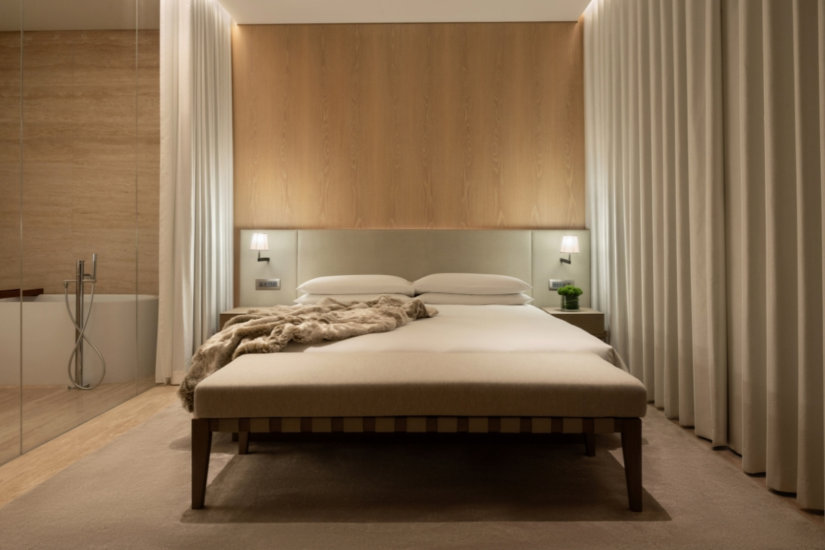 hotel suites, Dubai EDITION Hotel Suites Celebrate Minimal Luxury