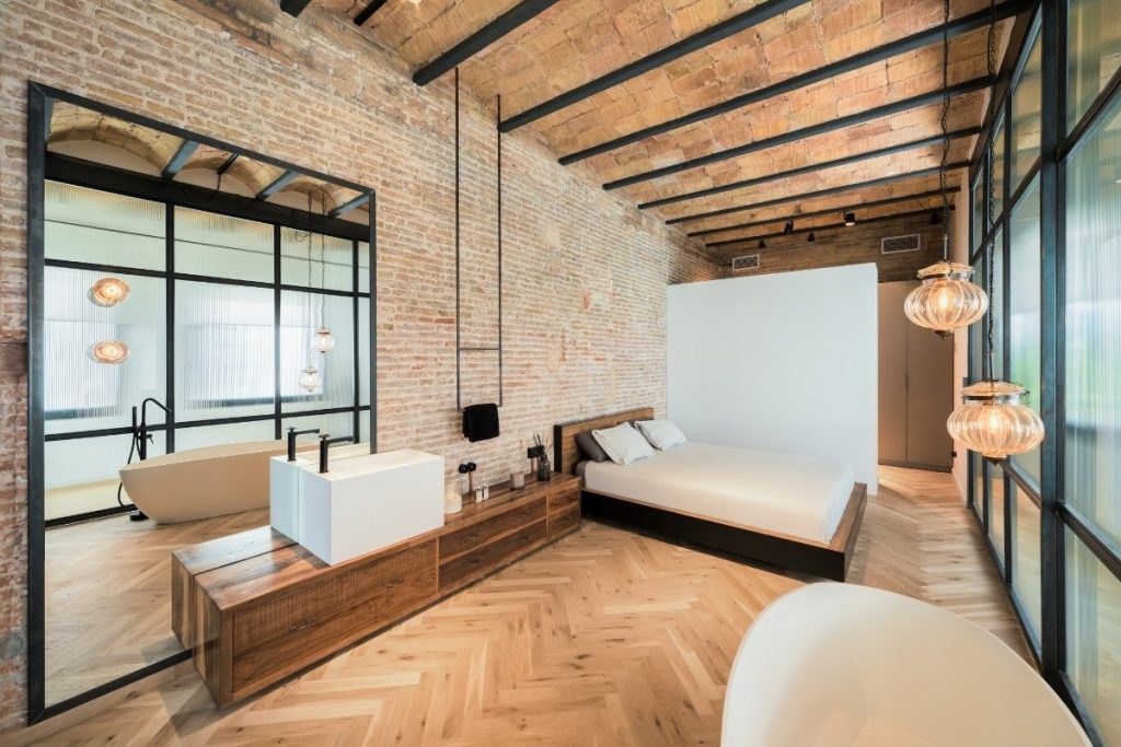 Residential House Transforms into a Personal Art Gallery | SBID