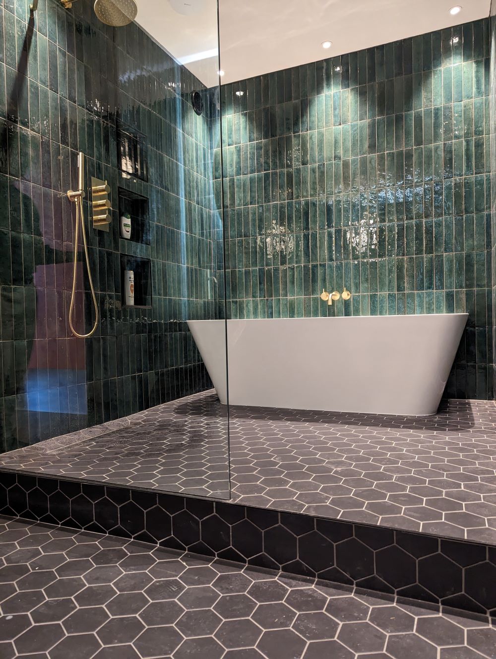 2023-07-10 19.02.45 RE