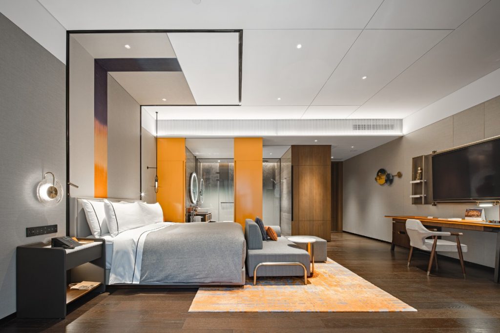 Hotel Suite Celebrates Tang Dynasty in a Modern Design