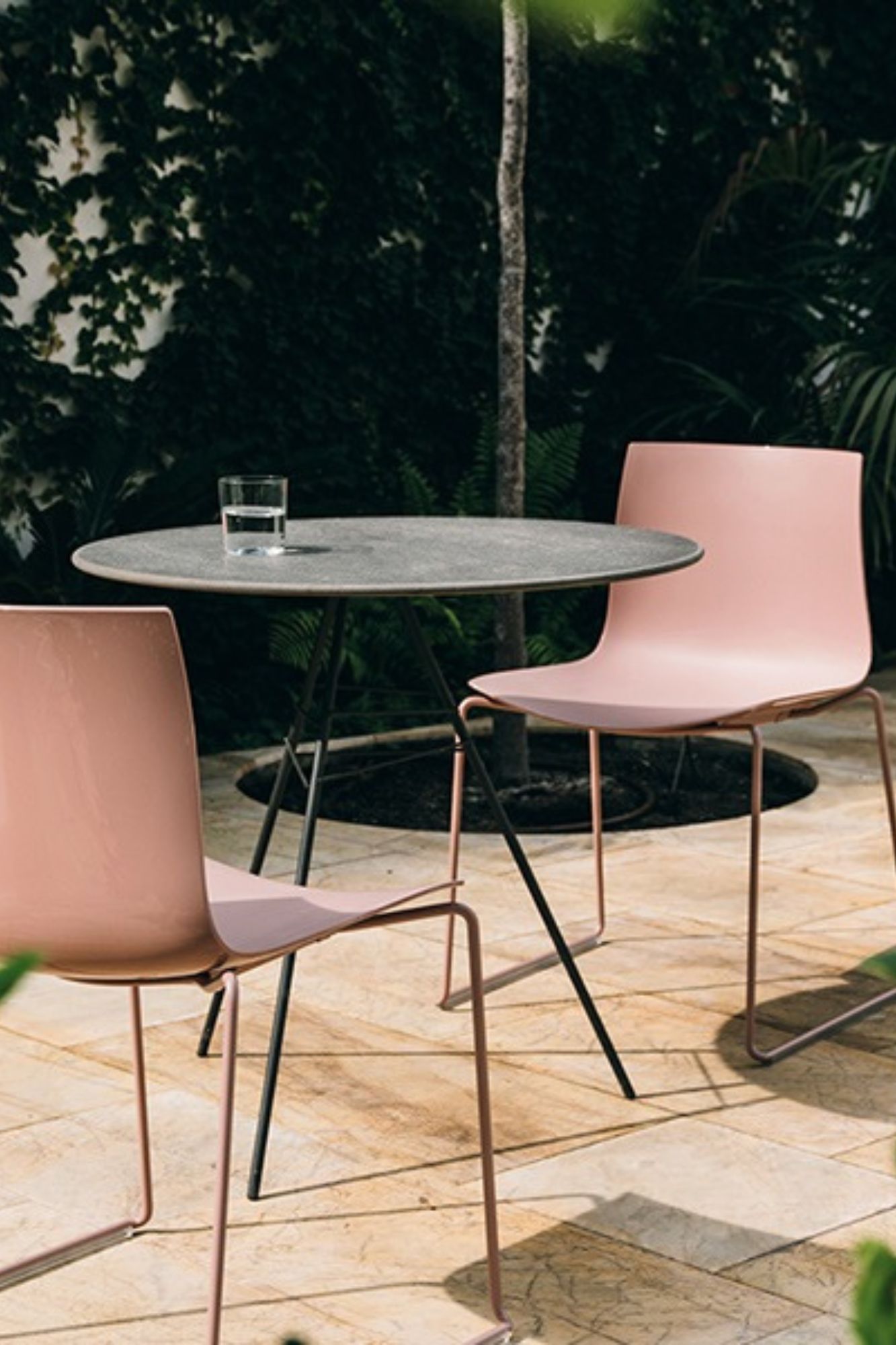 outdoor furniture, Arper for Outdoor – Furniture that Connects to the Environment