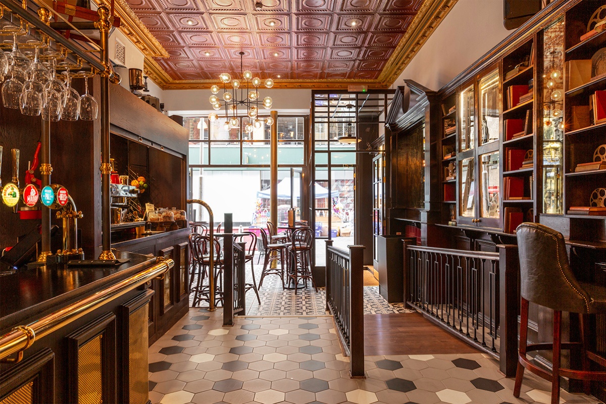 traditional, MGI Partners Transforms Traditional Liverpool Pub: Futurist