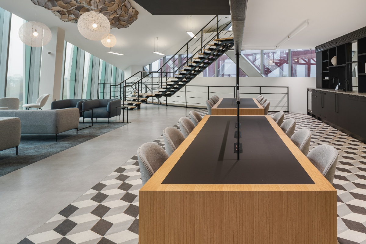 office design, Karndean Designflooring Links Cityscape to an Exclusive Office Environment with Bespoke Design