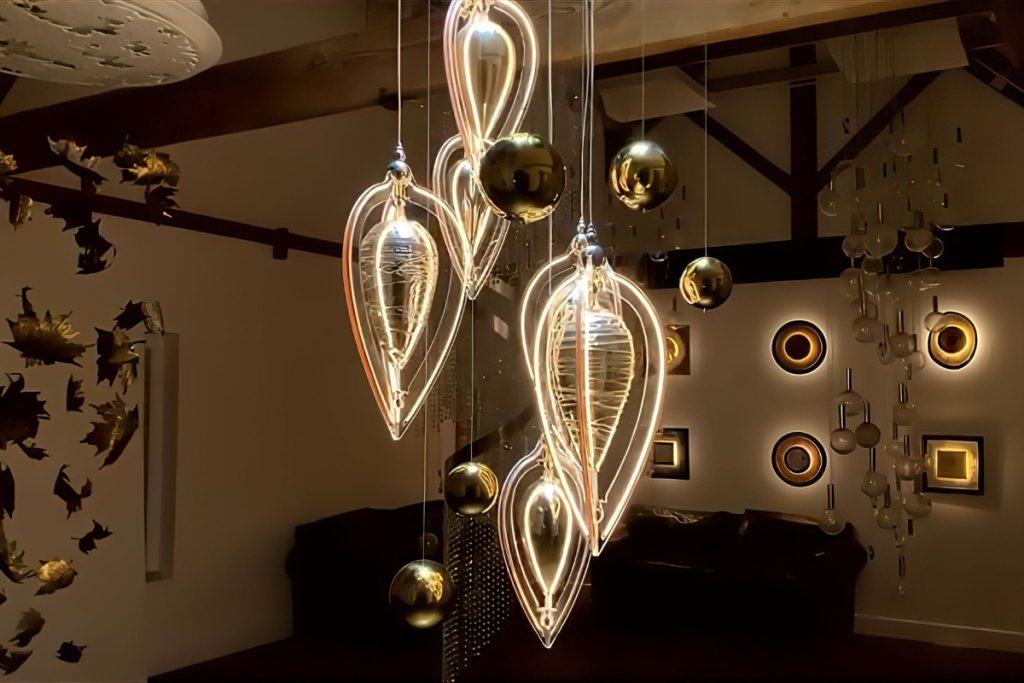 Contemporary Chandelier Co Showcases Bespoke Lighting at Grand Designs