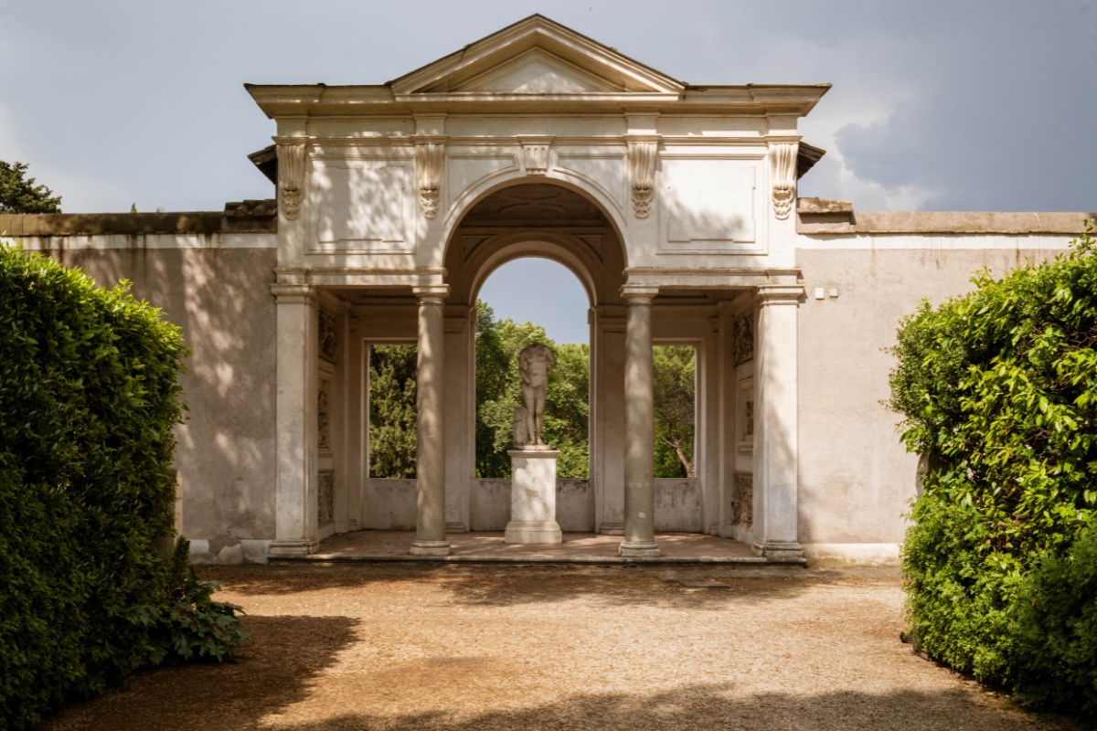 dedar, Re-Enchanting Villa Medici with Dedar