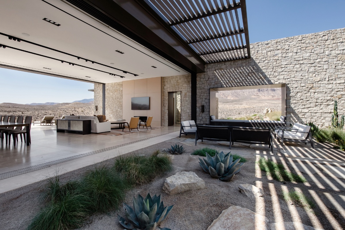 Daniel Joseph Chenin Design a Sustainable Desert Home