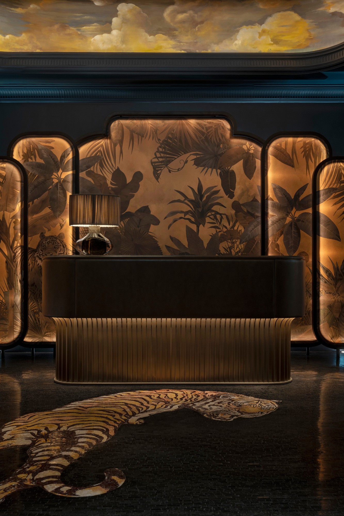 Art Deco-inspired, LW Design: Creating a Secretive, Art Deco-Inspired Bar Design