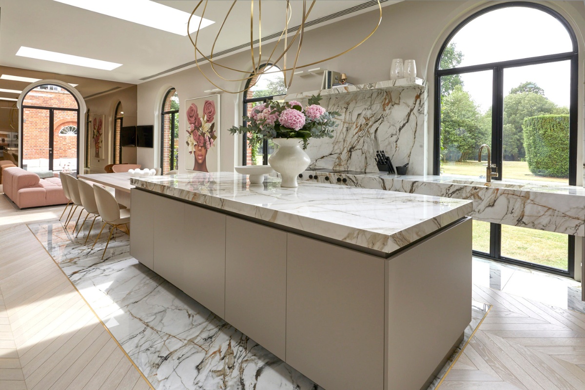 elegant, Poggenpohl Hampstead Design a Soft and Elegant Kitchen
