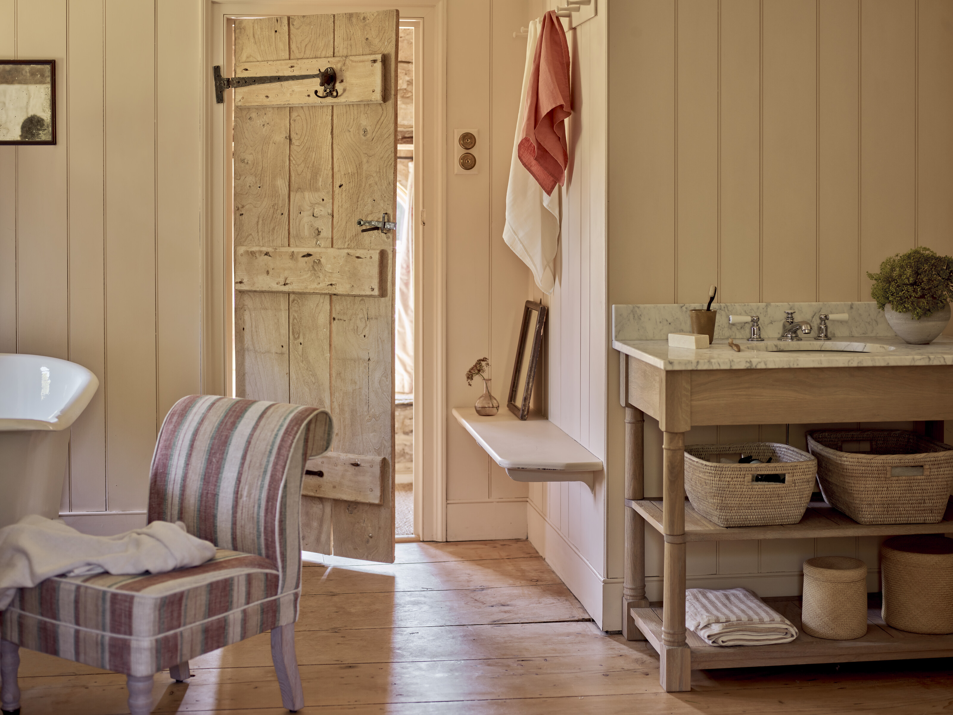 Large-EDINBURGH SINGLE OPEN WASHSTAND_COTTAGE BATHROOM_01