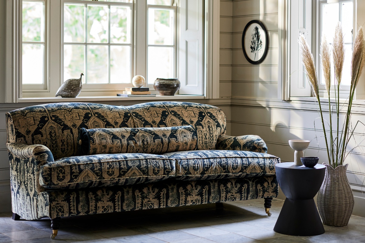 velvet sofas, Linwood Explores the Allure of Velvet Sofas: A Stylish Guide