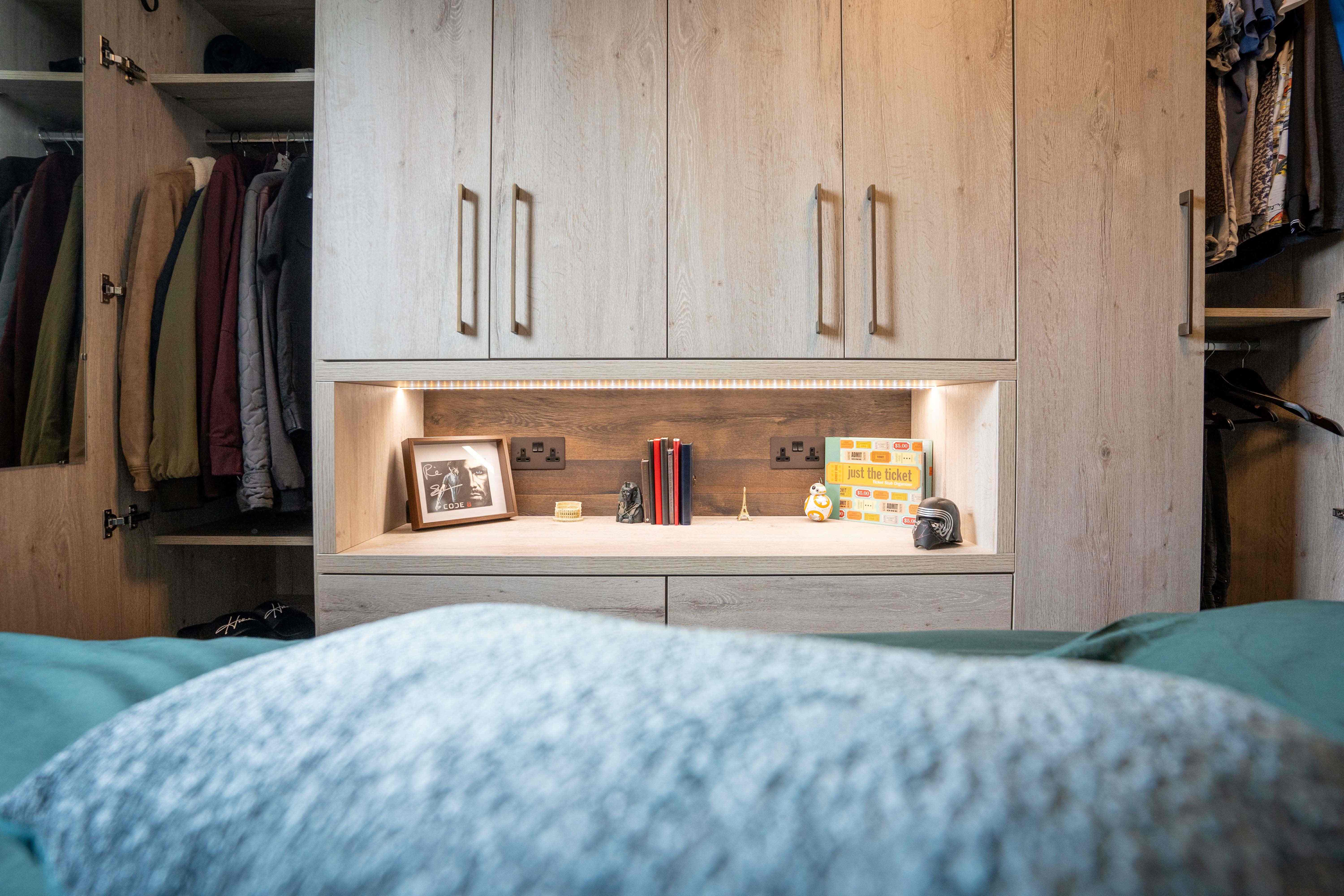 Wardrobes - Bed view - Mike Hughes Fitted Interiors reduced1