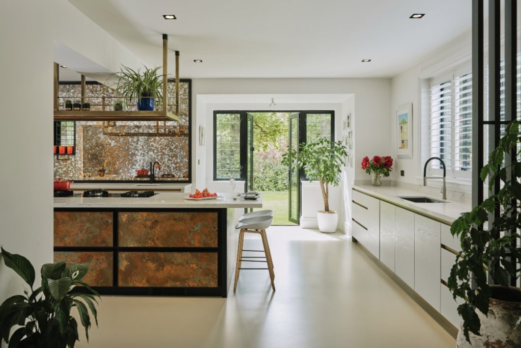 Kitchen Design Trends 2025: A Return to Craftsmanship, Texture and ...
