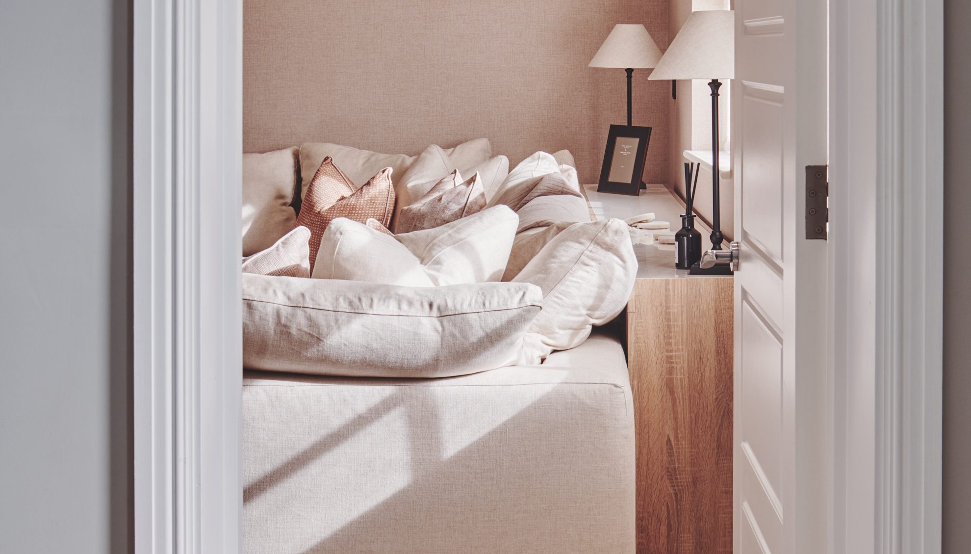 24.10.10_ZSI10719_HI RES