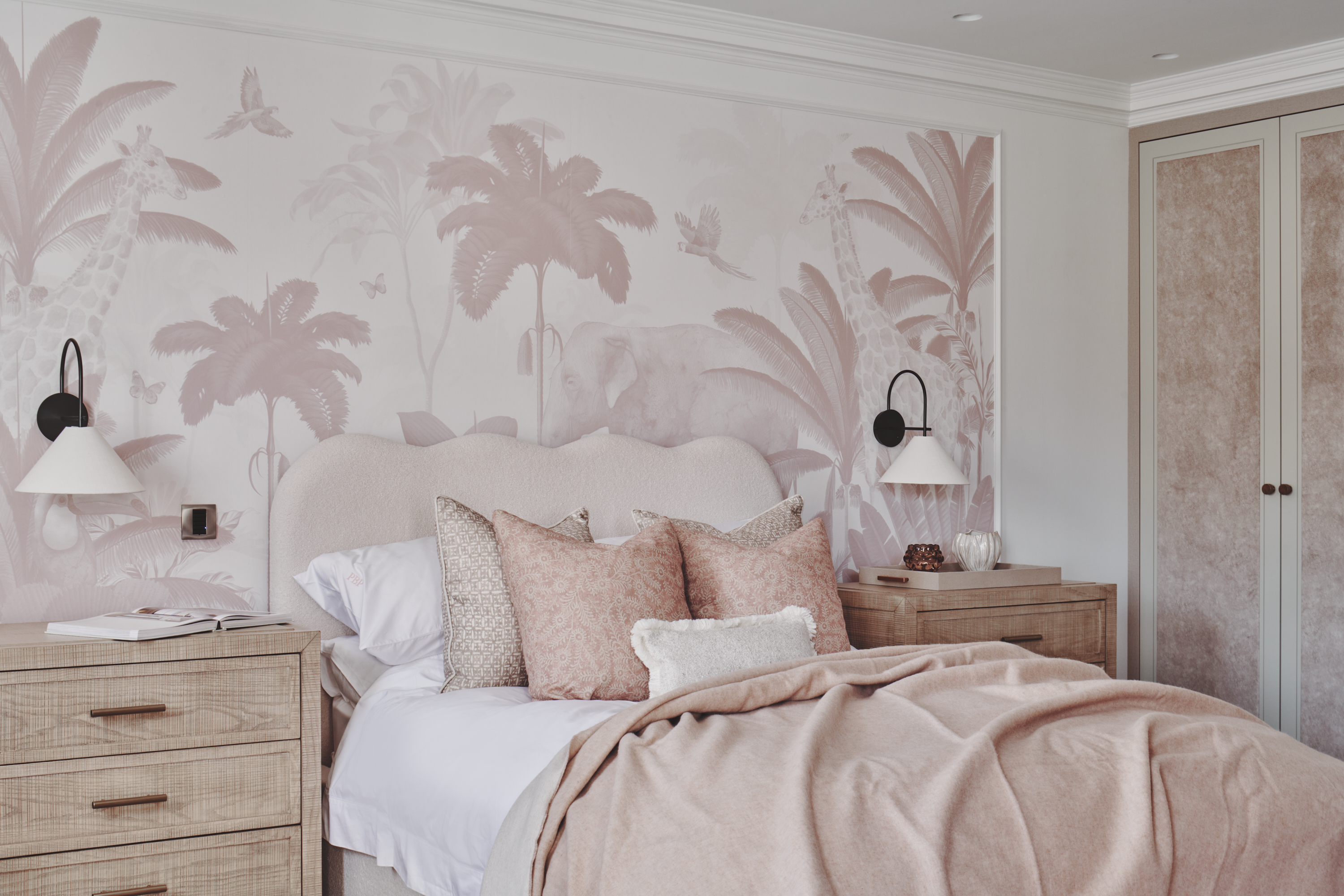 24.10.10_ZSI10908_HI RES