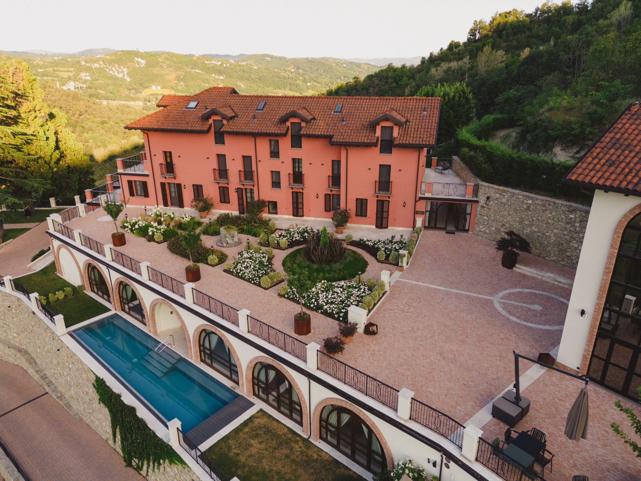 ROSE || These White Walls