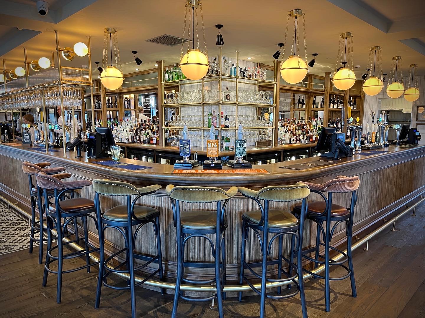 AB743D78-0C73-455D-A6F7-FEA133D4A893