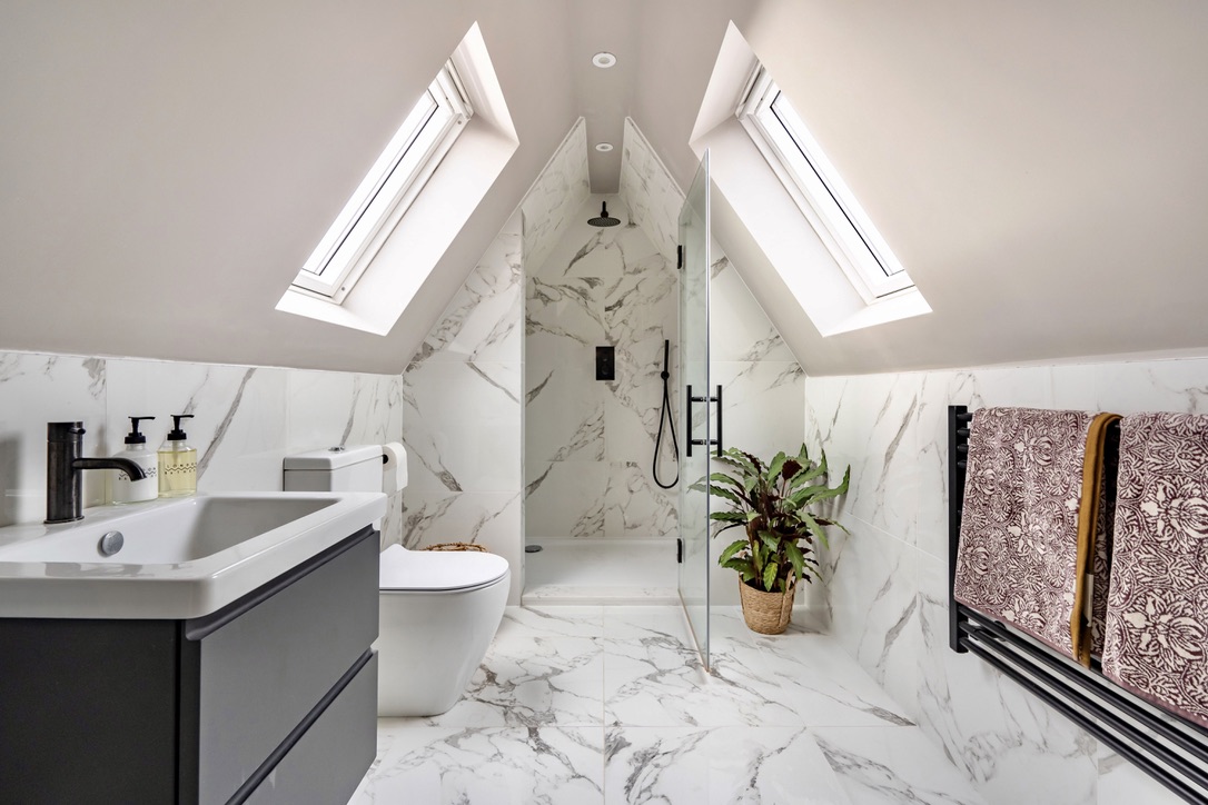 17D62692-B5FA-4A2C-8063-20A96CC24607_1_105_c