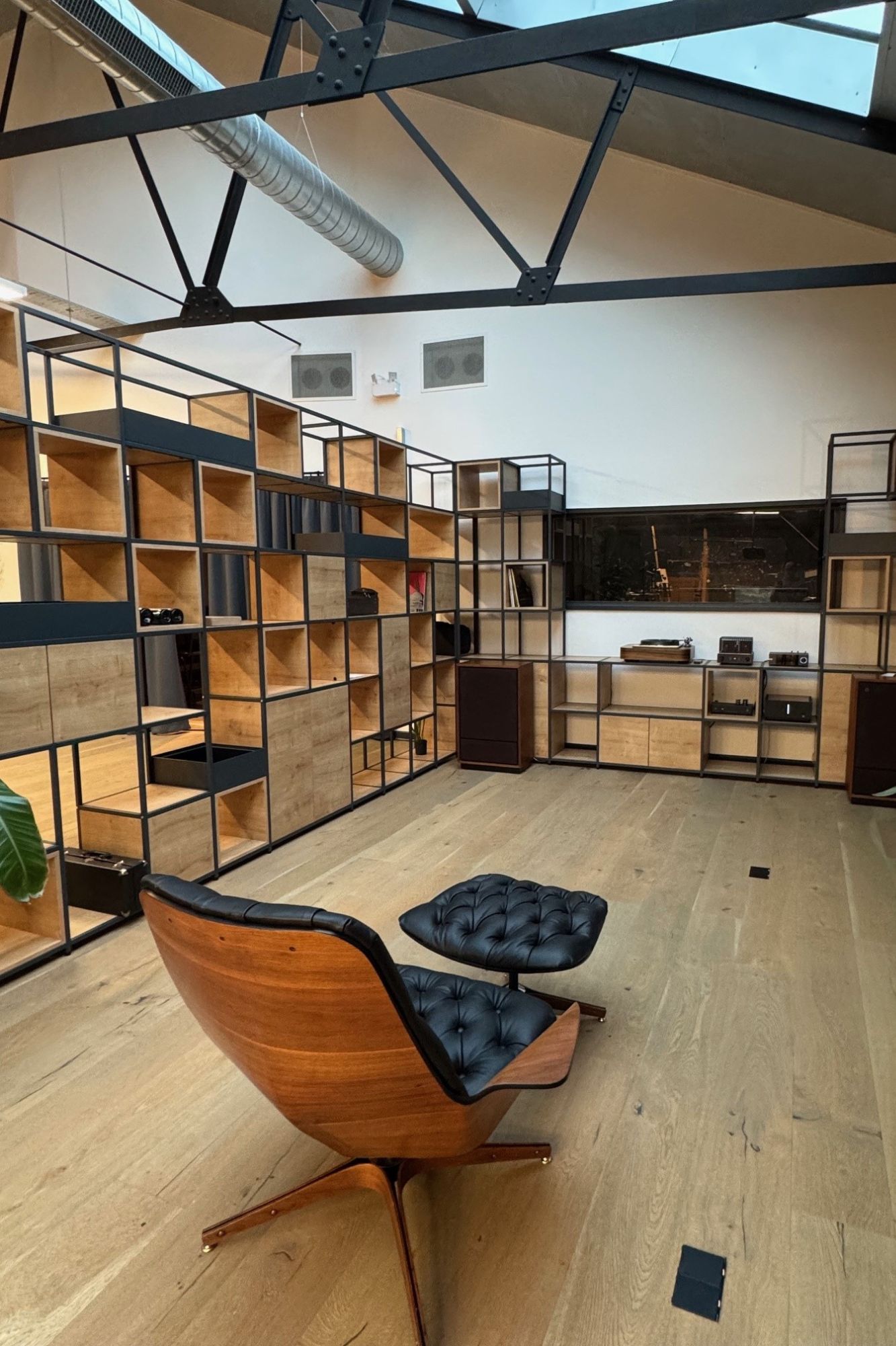 Shelved, The Story Behind Shelved: Bringing High-Quality, Modular Furniture into People’s Homes
