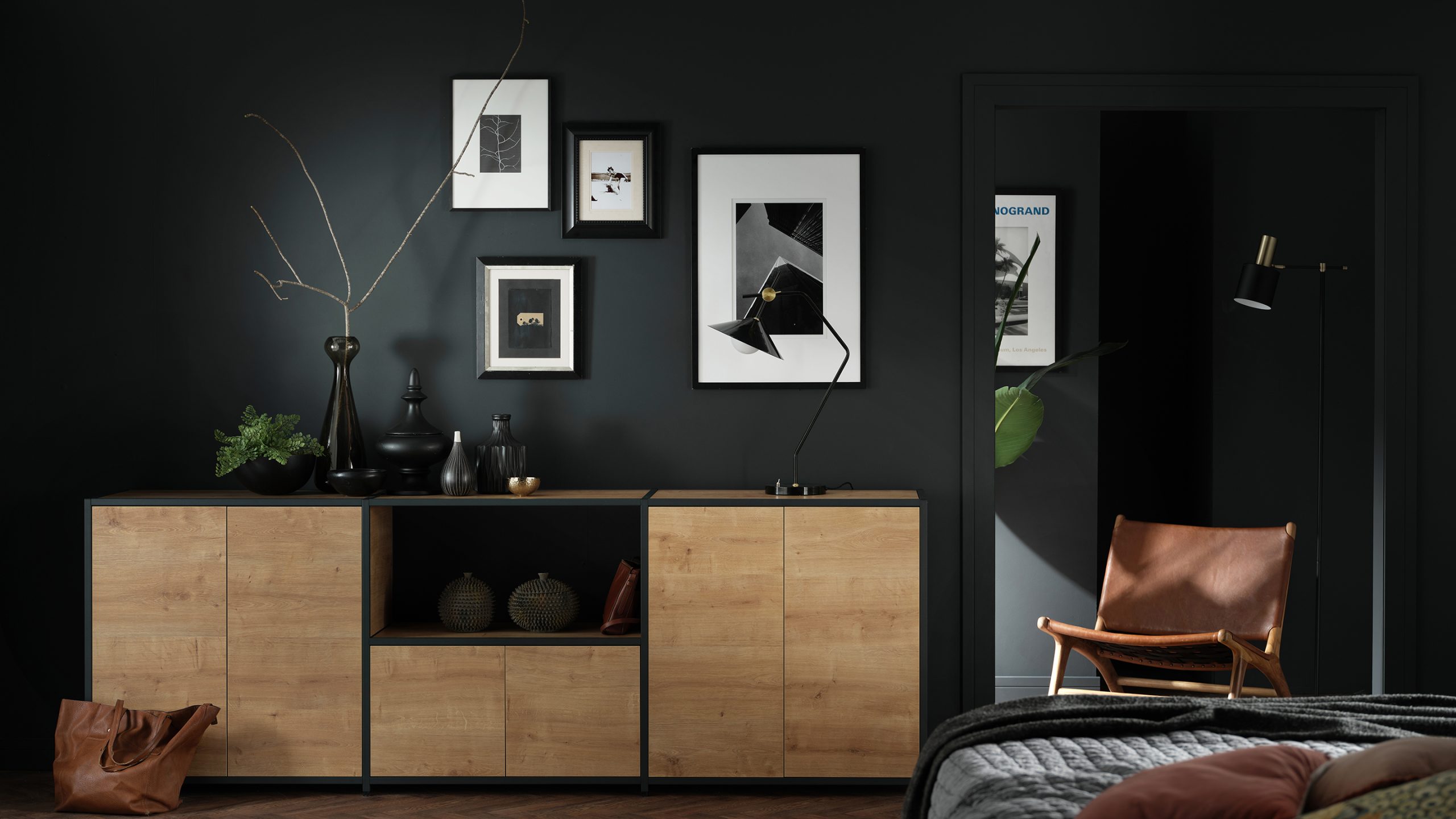 Shelved_bedroom_sideboard_02