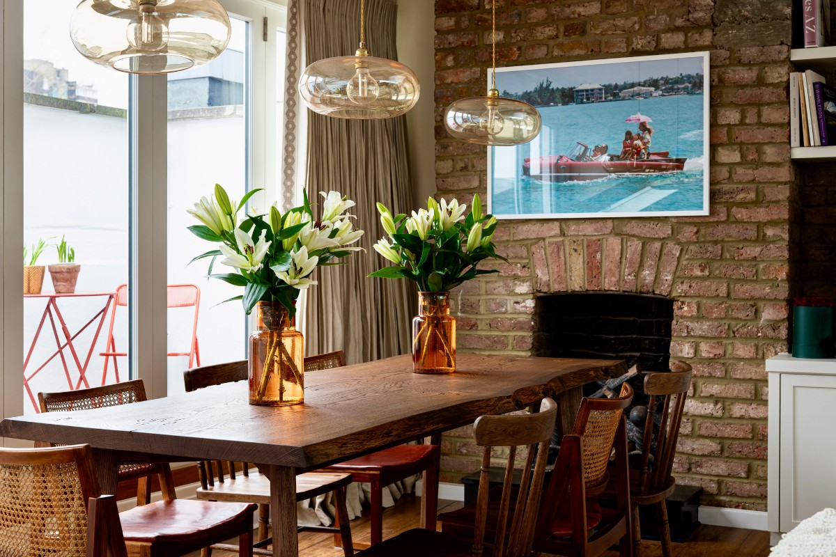 Sadie Pizzey Interiors, Sadie Pizzey Interiors: Weaving Vibrant Colours through Rustic Textures