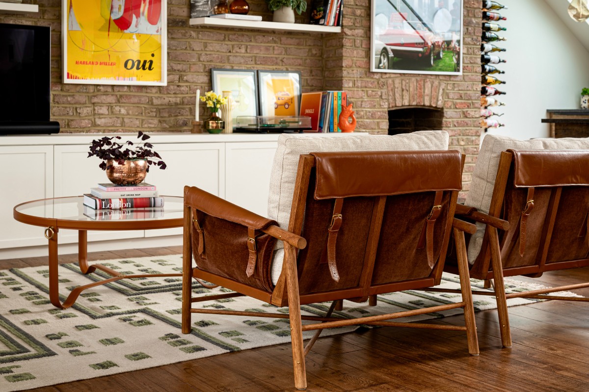 Sadie Pizzey Interiors, Sadie Pizzey Interiors: Weaving Vibrant Colours through Rustic Textures