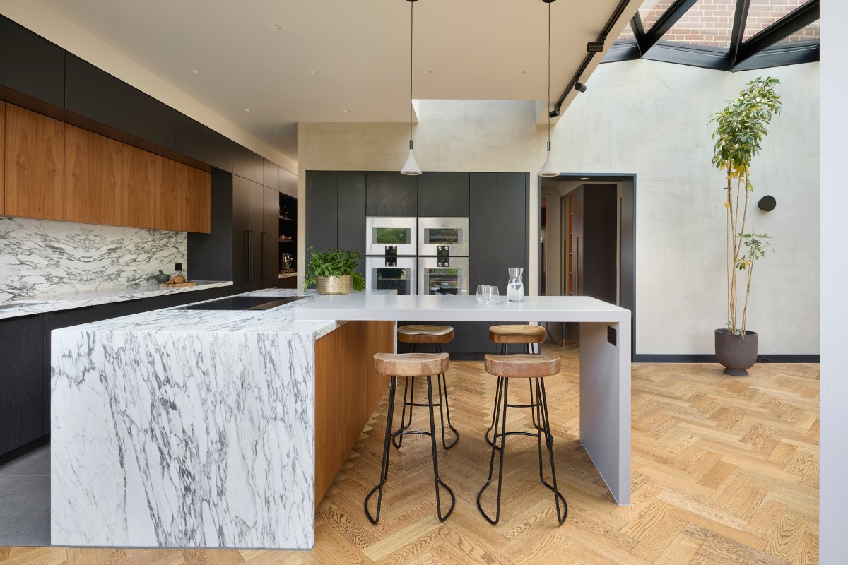 Sola Kitchens Seamlessly Blend Form and Function to Create a Striking Kitchen Design