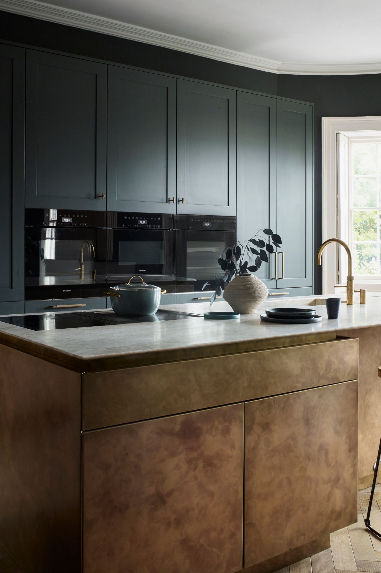 Roundhouse, Roundhouse Design: Dark Kitchens, Bold Luxury