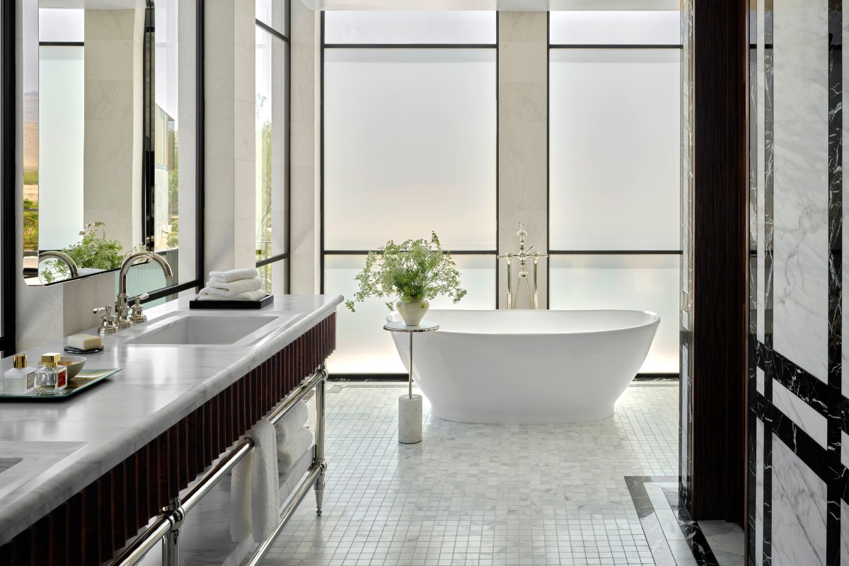 Daniel Joseph Chenin, Daniel Joseph Chenin Balances Monumentality with Intimacy