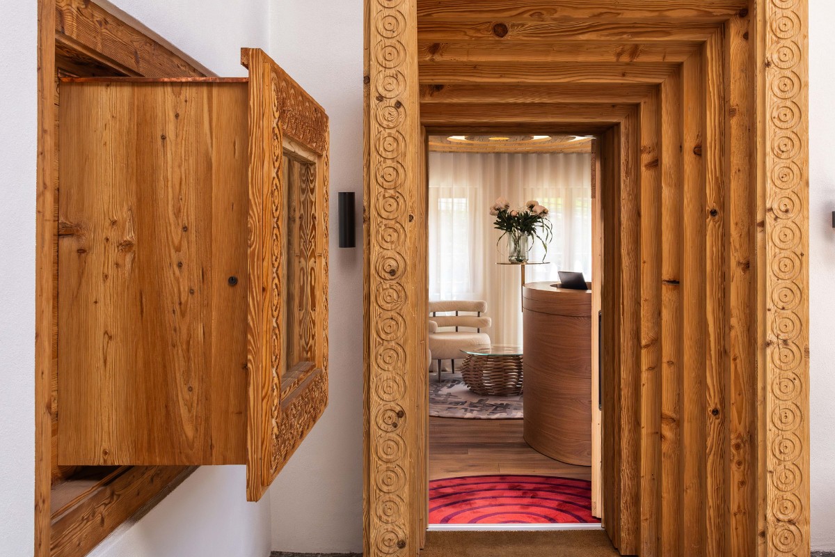 Davide Macullo Architects, Davide Macullo Architects Balances Comfort and Professionalism