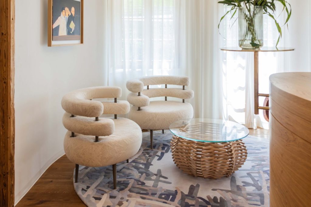 Davide Macullo Architects Balances Comfort and Professionalism