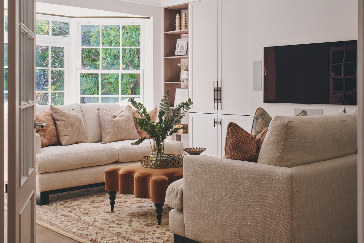 Zophia Scarlett Interiors Create an Inviting Space Using Natural Materials and Custom Joinery