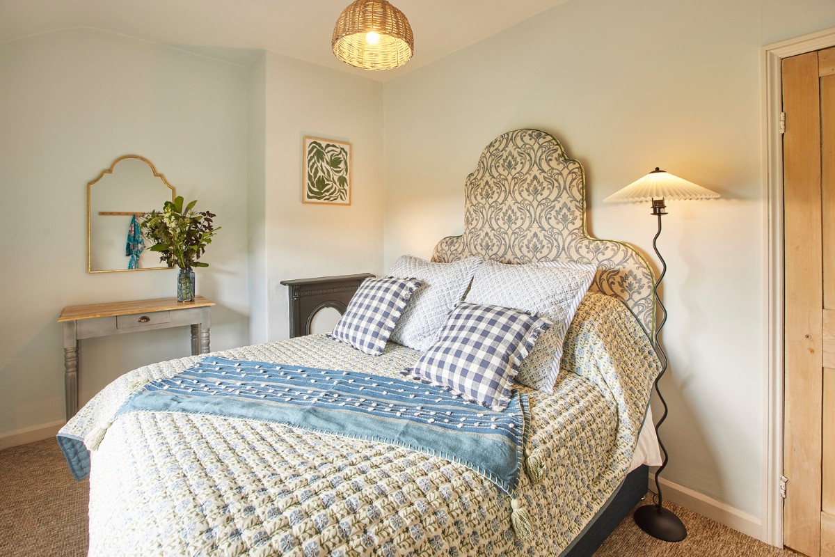 Isobel Star Interior Design, Isobel Star Interior Design Creates a Welcoming and Layered Cottage Design