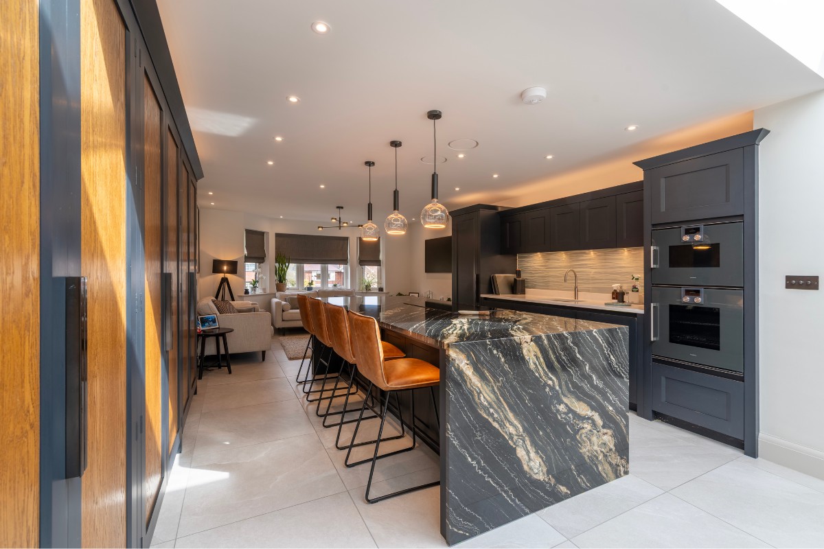 Kimble Roden, Kimble Roden Architects Reimagines an Arts & Crafts Home for Modern Family Living