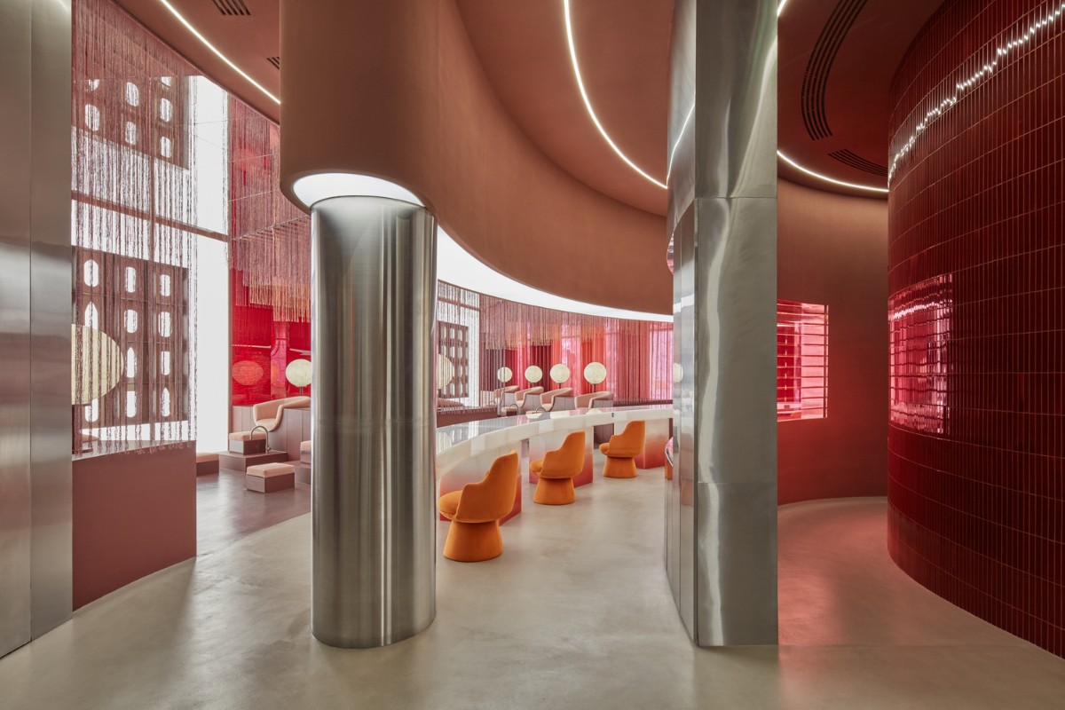 Róisín Lafferty Blends Functionality with a Deliberate Theatricality