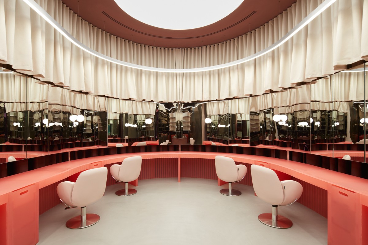 R&oacute;is&iacute;n Lafferty, R&oacute;is&iacute;n Lafferty Blends Functionality with a Deliberate Theatricality