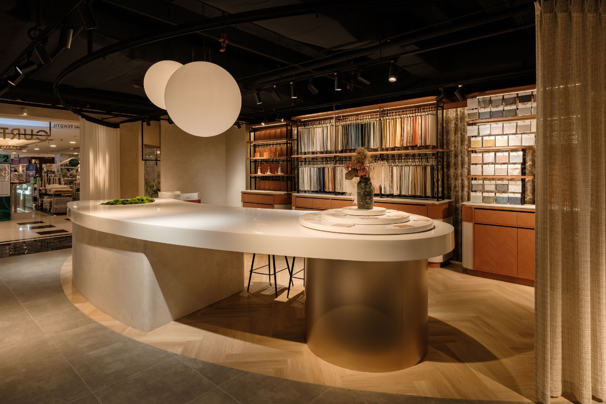 Solid Design Studio Create a Fluid and Dynamic Retail Space