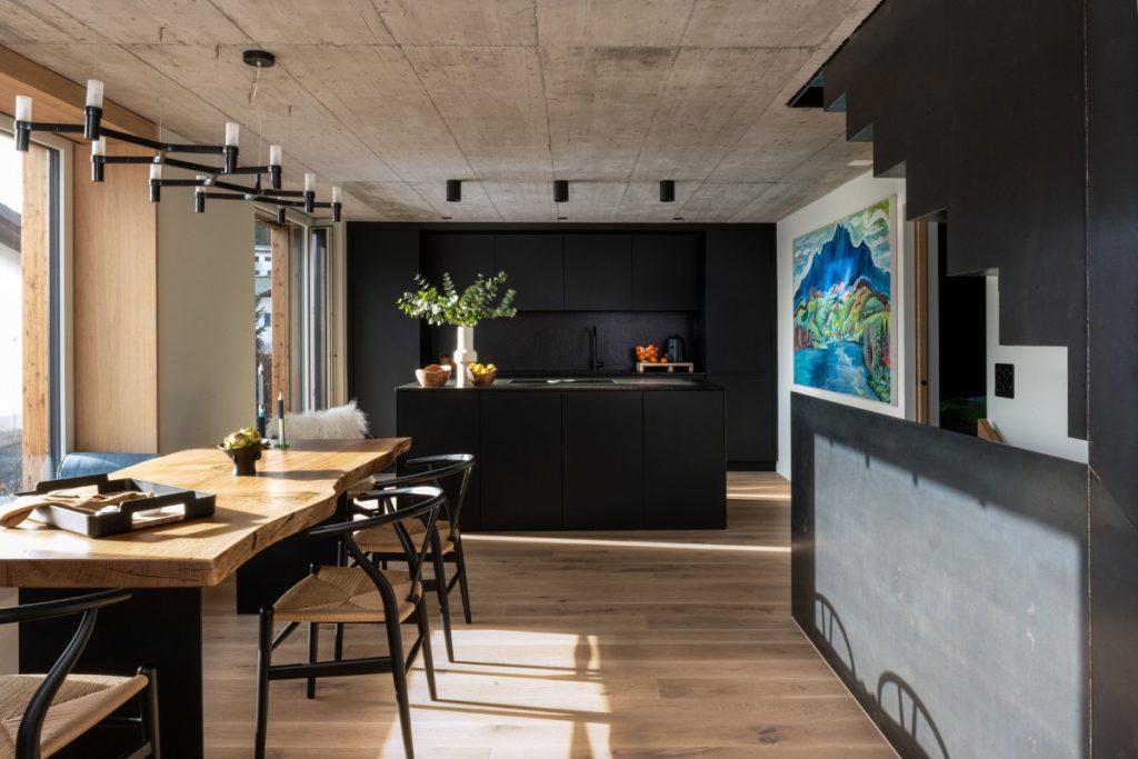 Susan Chesney Interiors Designs a Home Where Minimalist Architecture Meets Enveloping Comfort