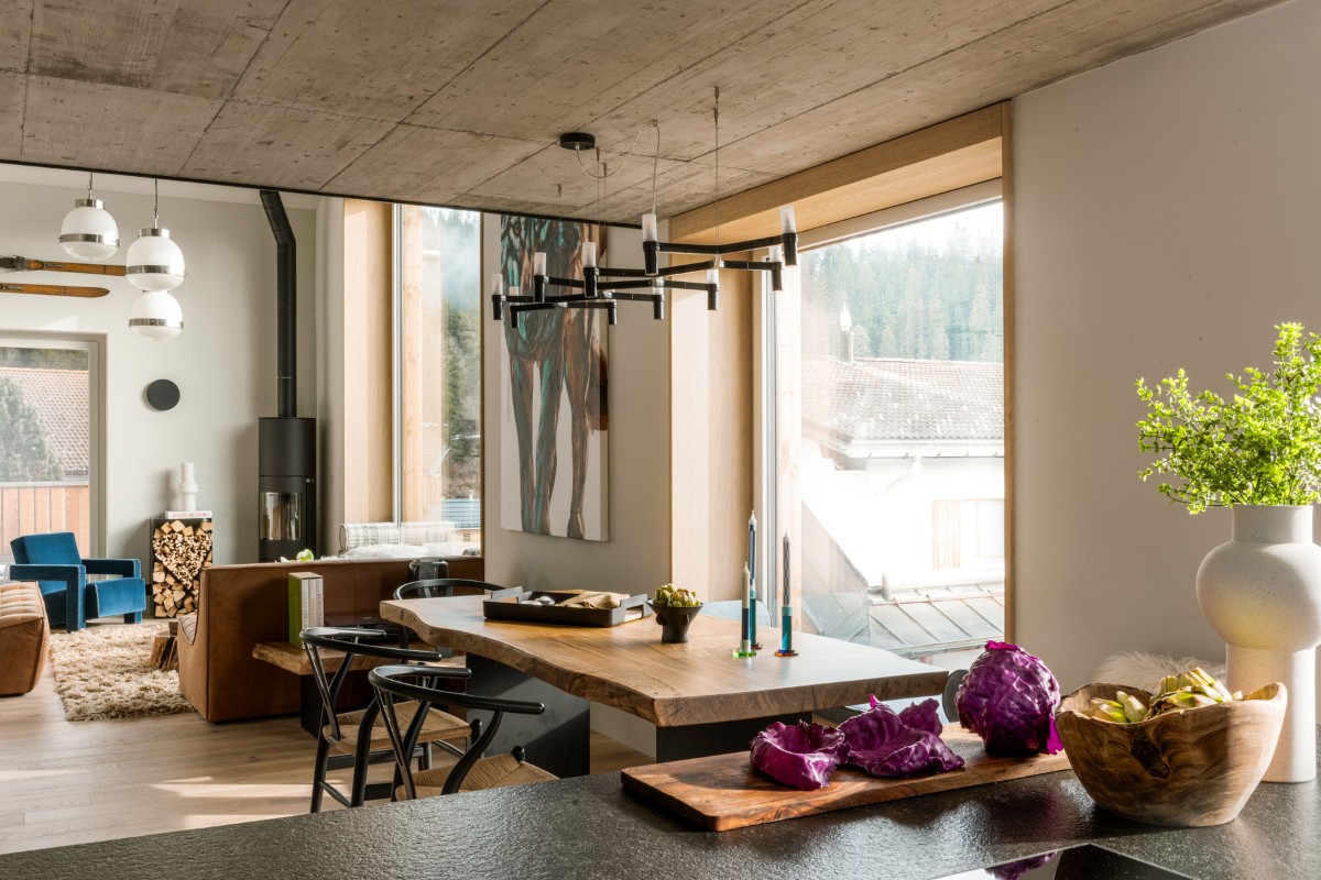 Susan Chesney Interiors, Susan Chesney Interiors Designs a Home Where Minimalist Architecture Meets Enveloping Comfort